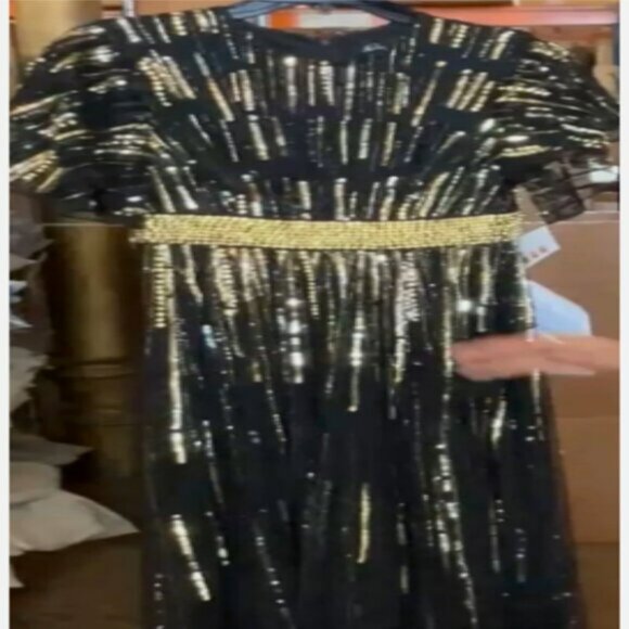 Mac Duggal (256) EMBELLISHED FULL LENGTH LAYERED SLEEVE GOWN size 2 - Picture 4 of 4